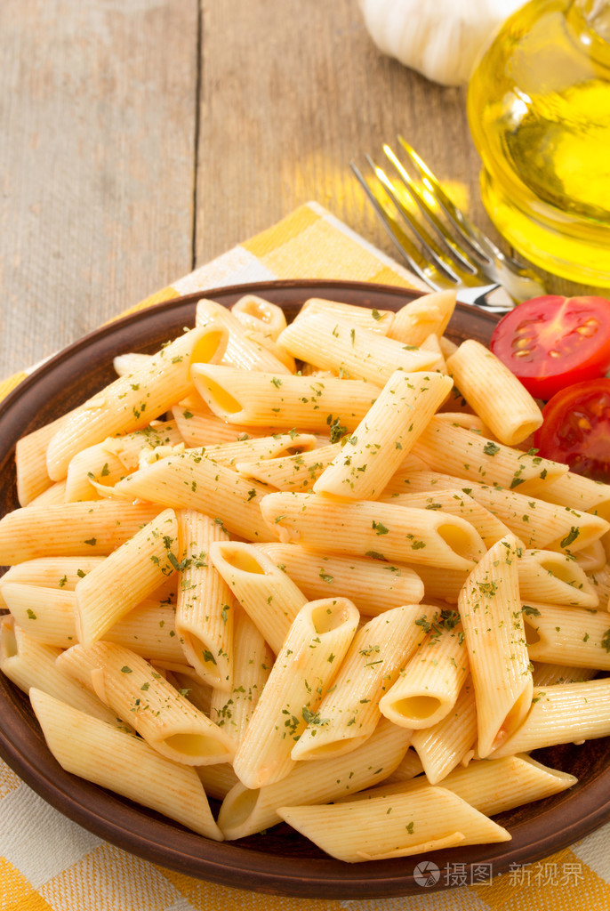 中厚板的意面通心粉