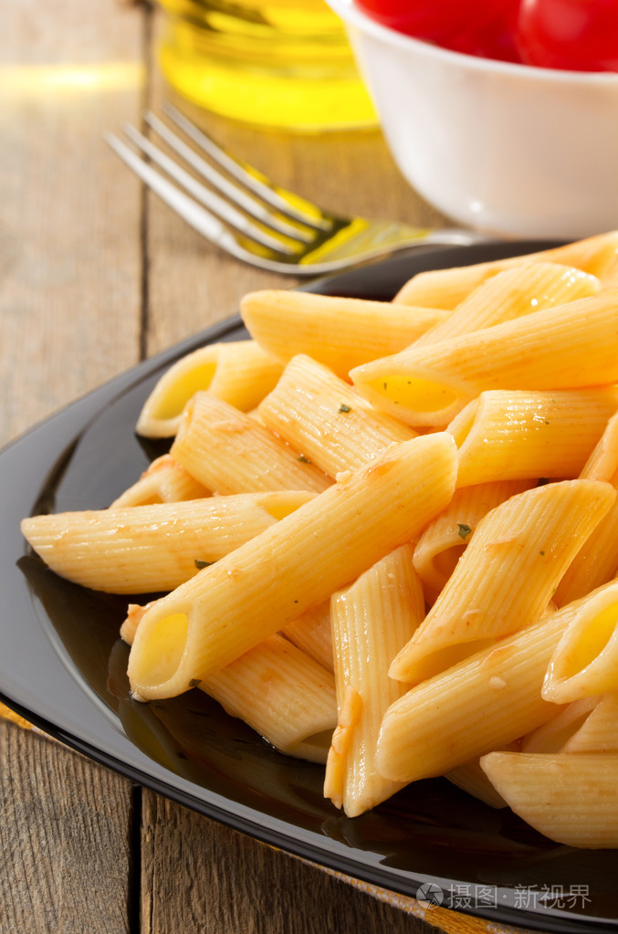 中厚板的意面通心粉