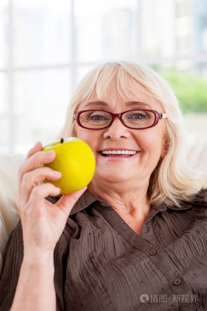 女高管持有苹果