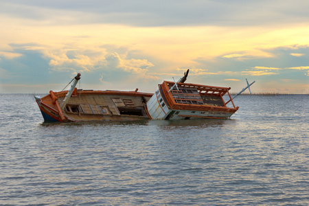 海难与海上搁浅