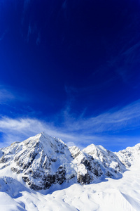 冬天山上，全景意大利阿尔卑斯山