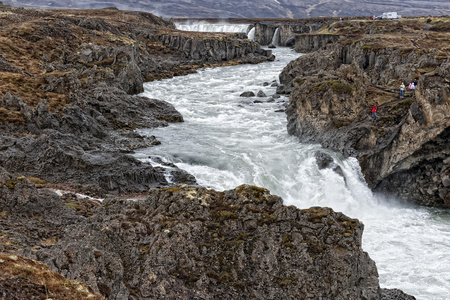 在冰岛 godafoss 瀑布