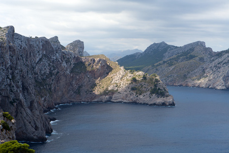 海角佛门在马略卡岛，西班牙巴利阿里岛上