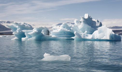 冰岛。东南地区。jokulsarlon。冰山和湖