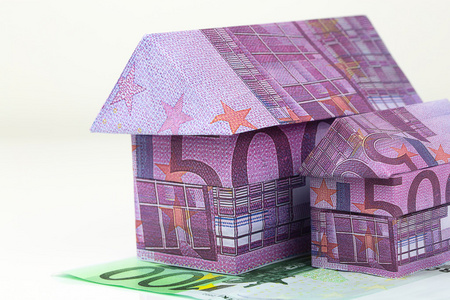 欧元纸币的房子