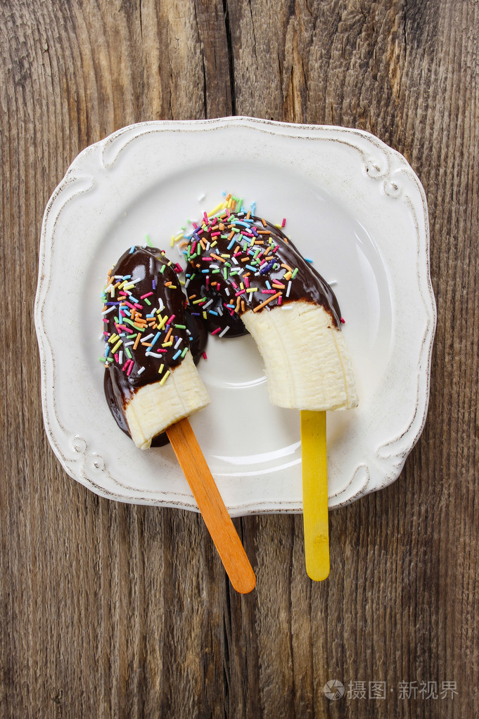 顶视图的香蕉蘸巧克力照片-正版商用图片1fy9d6-摄图新视界