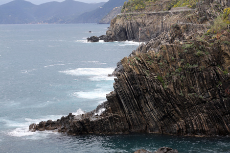 意大利辛克特里地中海沿岸的悬崖。