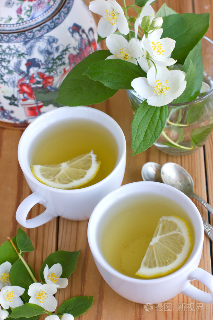 茉莉花与柠檬绿茶