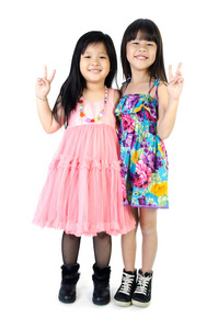 亚洲快乐姐妹俩开心的肖像