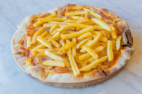 法式炸薯条披萨