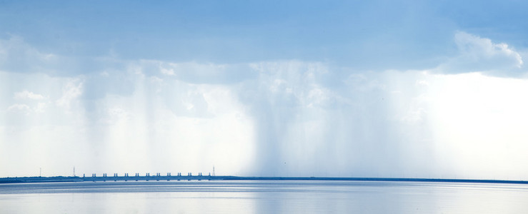 与上游道湾全景雨