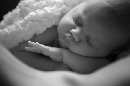 美丽熟睡的婴儿的特写肖像