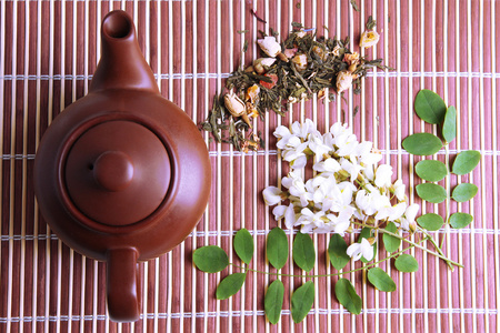 草本天然花茶输液用干花成分，对竹垫背景