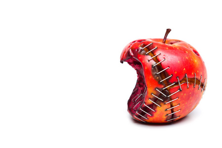 咬伤并缝合转基因苹果