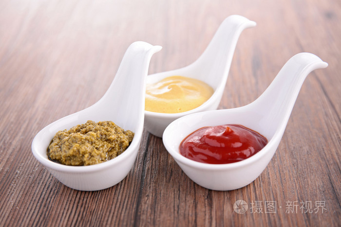 调味品番茄酱芥末和香蒜酱汁