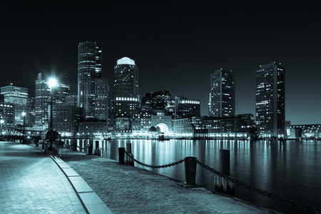 晚上，马萨诸塞州美国波士顿天际线