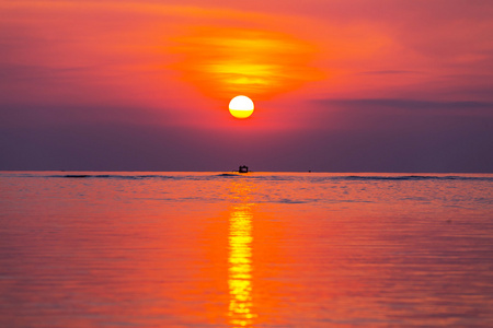 海上日落