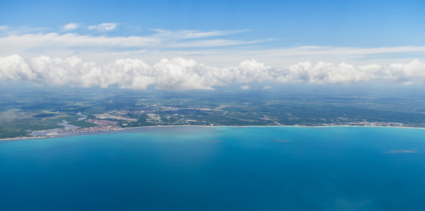 海岸线鸟瞰图