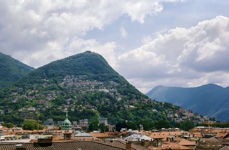 卢加诺蒙特 bre 山