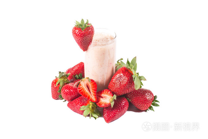 健康的草莓果汁分离