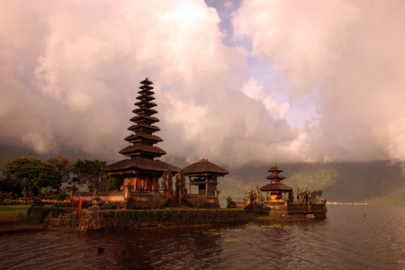 Pura ulun  