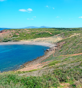 岩石和沙子在 porticciolo