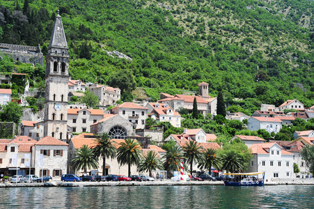 科托尔湾的 perast 的村庄