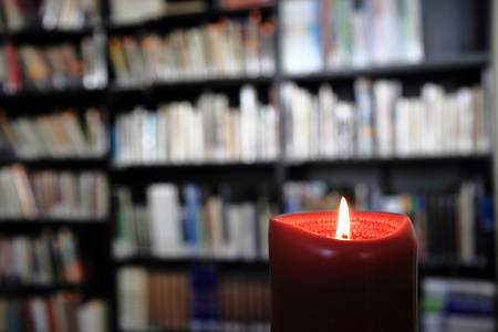 小型图书馆用蜡烛