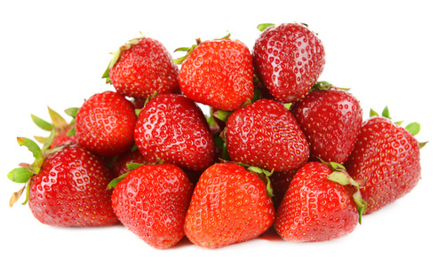 孤立的白色衬底上的甜草莓成熟