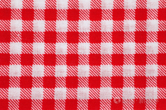 红色和白色的格子桌布