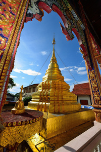 泰国佛教寺庙，喃奔府 wat mahawan 寺