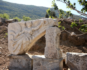 石头雕刻的希腊女神耐克 以弗所