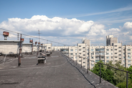 查看从住宅小区的屋顶