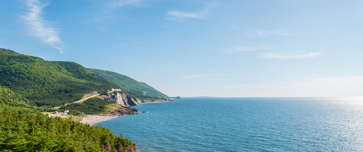 卡博特在路上的沿海场面的全景图片