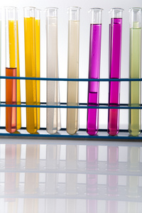 工作场所现代分子生物学实验室测试在蓝色背景
