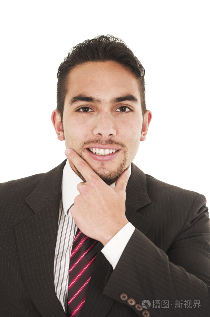 年轻英俊的西班牙裔美国人男人,在一套西装