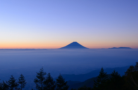 富士山和黎明的云海