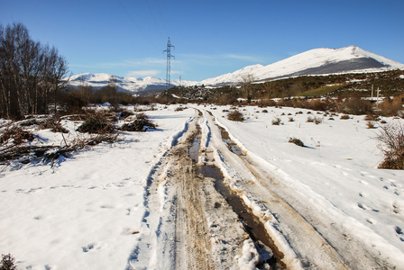 雪山 公路