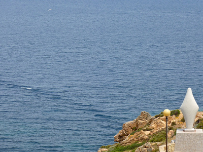 在地中海的撒丁岛圣特雷莎迪 gallura 的雕像