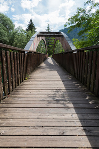 湖上木桥