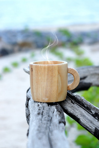 在沙滩上的咖啡