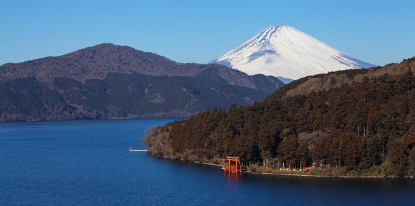 山富士在冬天