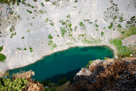 imotski，著名的蓝色湖泊在克罗地亚