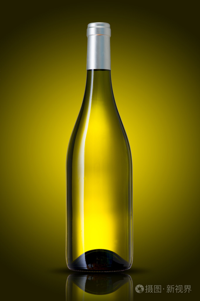 白色的葡萄酒瓶照片-正版商用图片1g8ert-摄图新视界