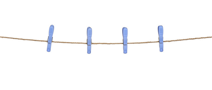 四个塑料衣夹在绳子上照片