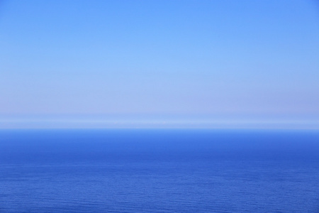 蓝色的大海地平线图片