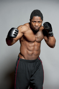 非洲裔美国男性拳击手