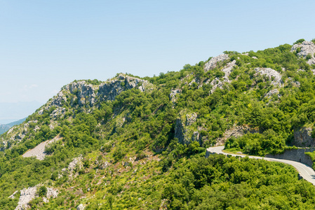 巴尔干山脉在夏天在黑山的视图