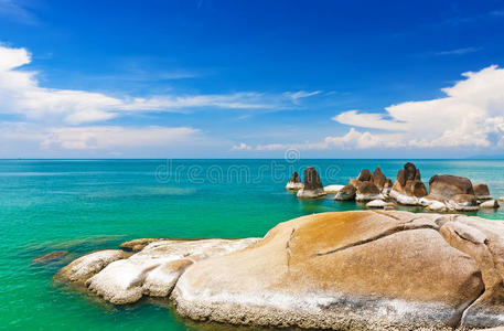 泰国苏梅岛拉迈海滩上美丽的石头