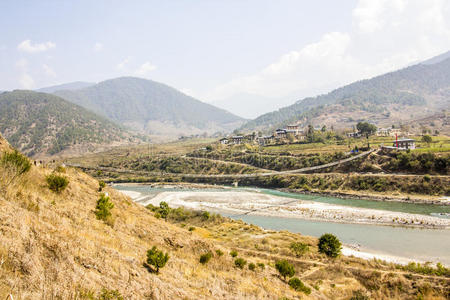 不丹最长吊桥